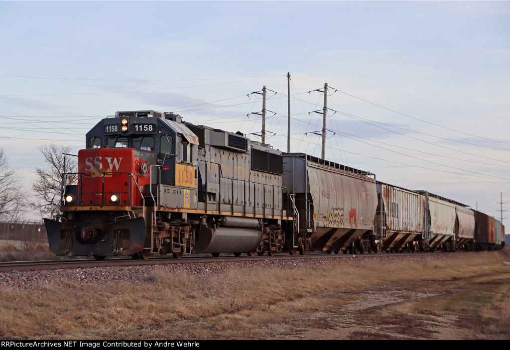 UP 1158 keeps a leisurely pace back toward the yard